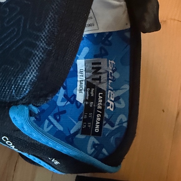 Bauer Black and Blue Protective Gear - Picture 2 of 3